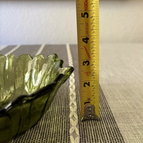 Vintage Green Indiana Glass Sunflower Bowl 7" Lily Pons Collection - Picture 6 of 6